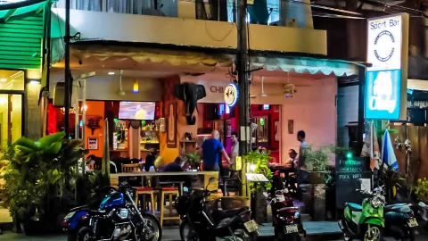 CHILLING SPORT BAR & GRILL in เมืองกระบี่