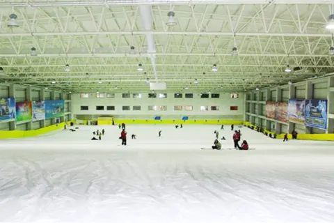 Skiing in Liuyang