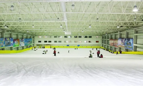 Skiing in Liuyang