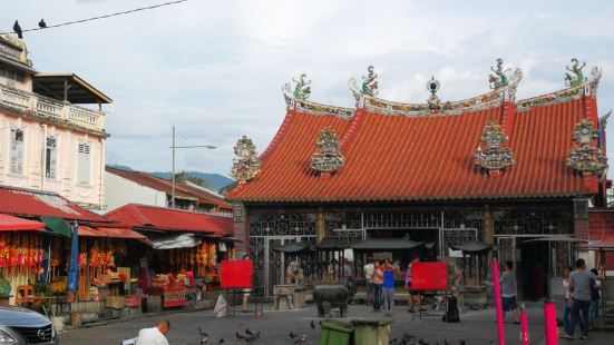 观音寺又有另一个名字叫广福宫，是槟城最古老中国庙，建议180