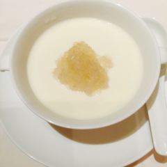 ZI YAT HEEN User Photo