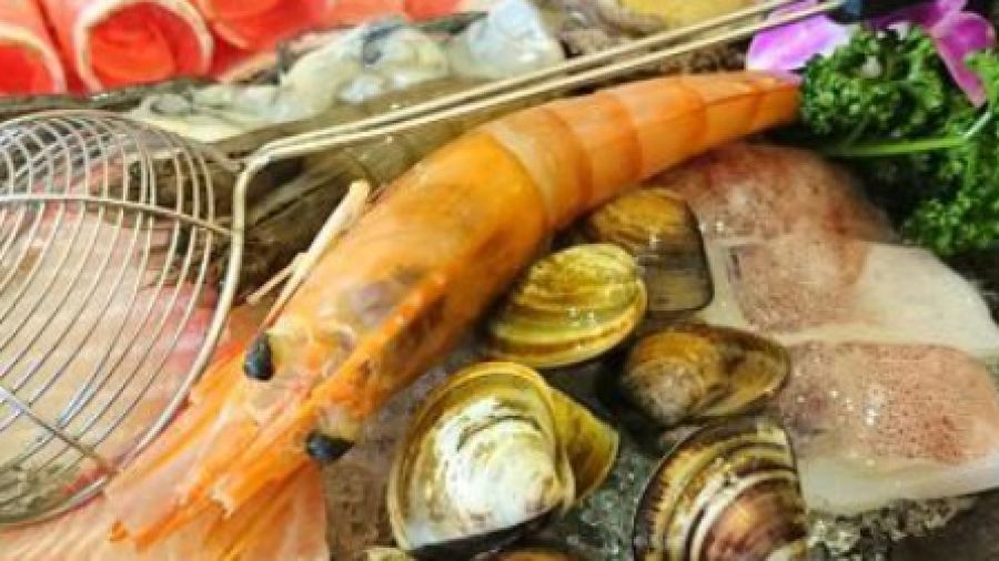 Poppy Flower Fusion Hot Pot Food