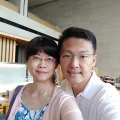 Laoyejiudianyuntianzizhucanting User Photo
