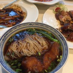 Yi Feng Court User Photo
