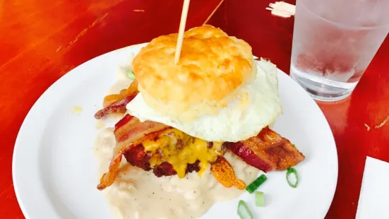 Sweet Lake Biscuits and Limeade