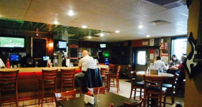 Woodstone Deli & Sprots Grill