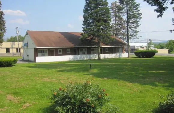 皮尼克雷斯特汽車旅館