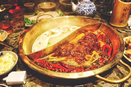 小龙坎火锅(东银座店)