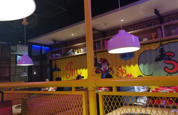 季季紅火鍋(豐城洪客隆店)