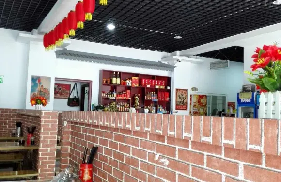 農家木桶飯民間瓦罐煨湯