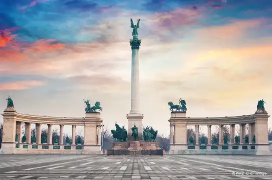 Hotels near Heroes' Square