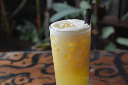 Living Room Cafe Bar & Gallery