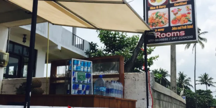 NO Worries beach cafe