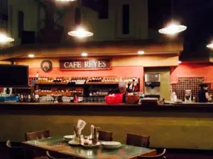 Cafe Reyes