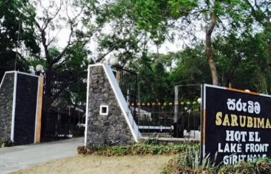 Lake Front Hotel And Restaurant