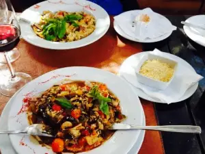 La Commedia Trattoria