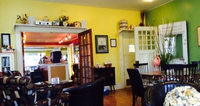 Serving Spoon Cafe