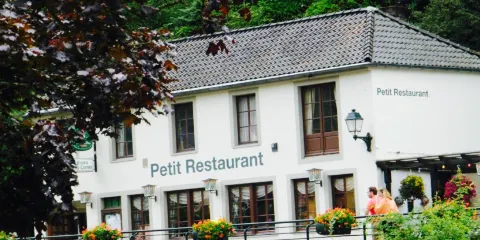 Petit restaurant Bistro city corner