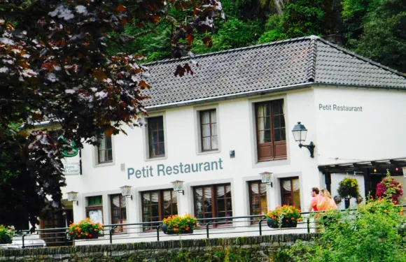 Petit restaurant Bistro city corner