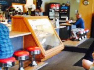 Nonie's Restaurant & Bakery