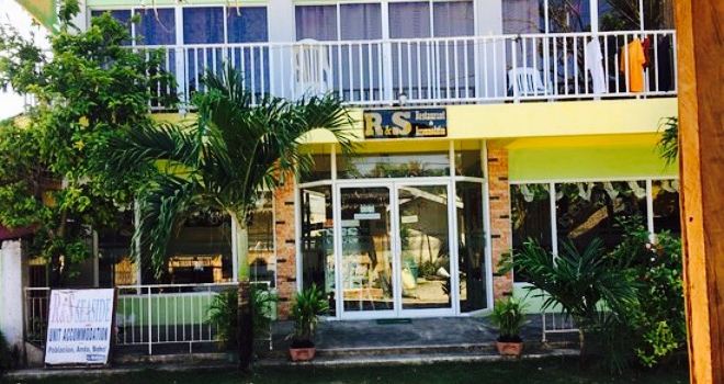 R&S Seaside Unit Accommodation Bar & Restaurant