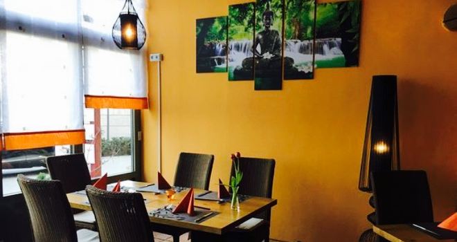 Vietnamese Cuisine "Non La"