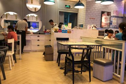 满记甜品(贵和购物中心店)