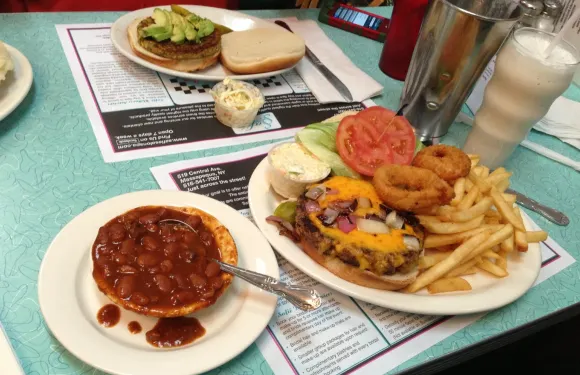 Krisch's Restaurant & Ice Cream Parlour