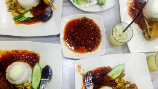 Restaurant Nasi Lemak Ayam Kampung