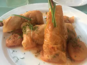 Charles Cafe & Restaurant