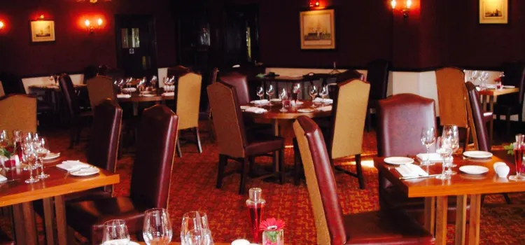 The Waterford Restaurant at Macdonald Elmers Court Hotel & Resort