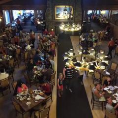 Old Faithful Inn Restaurant張用戶圖片