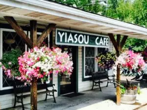 Yiasou Cafe