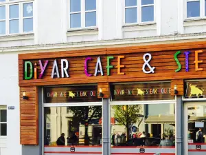 Diyar Cafe og Steak House