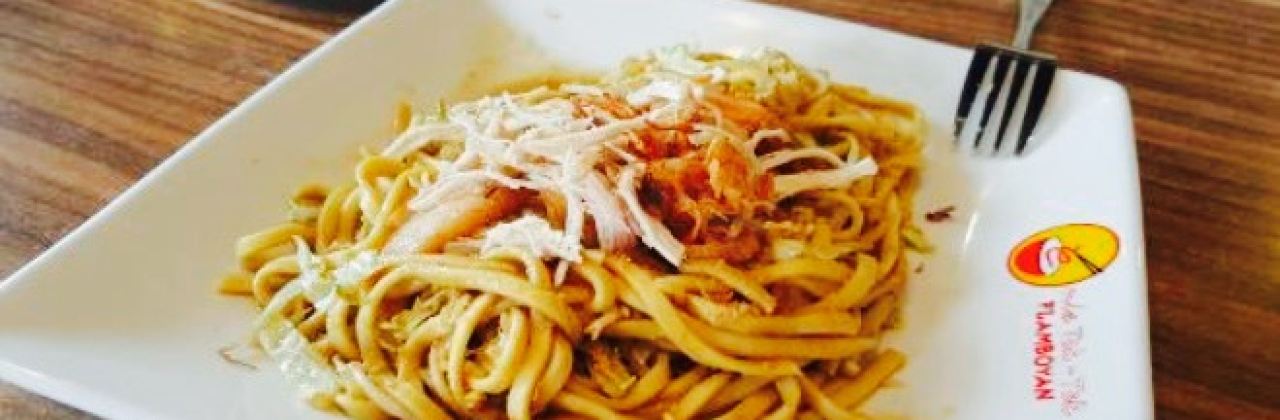 Mie Tek-Tek Flamboyan