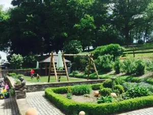 BAUERNHOFCAFÉ HUNOLSTEINER HOF