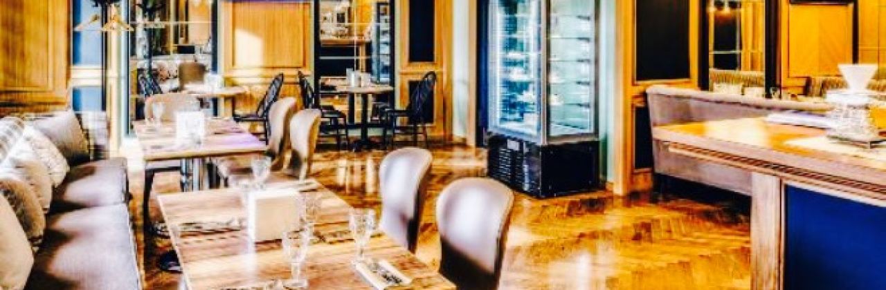 Leo's Cafe & Terrace