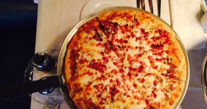 Tom's Pizza & Steakhouse