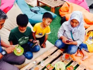 Palm Tree Cafe Batu