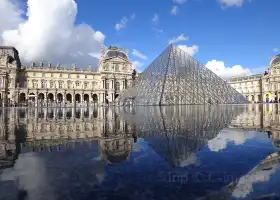 Louvre Museum