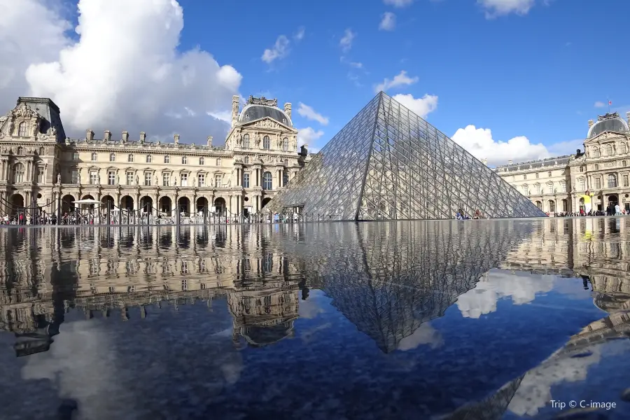 Museo del Louvre