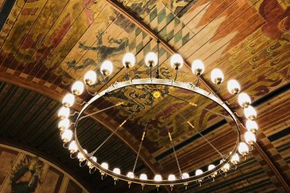 WEISSES BRÄUHAUS IM TAL