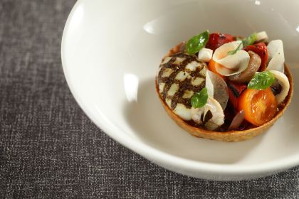 Mr & Mrs Bund by Paul Pairet