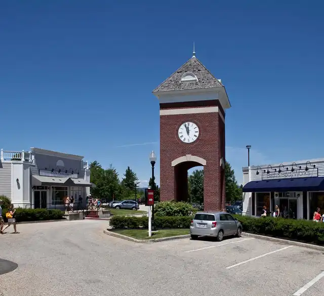 Hotels near Lee Premium Outlets