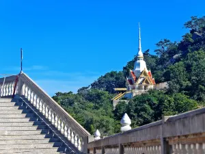 Wat Khao Takiap