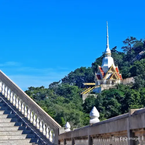 วัดเขาตะเกียบ
