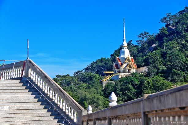 Wat Khao Takiap