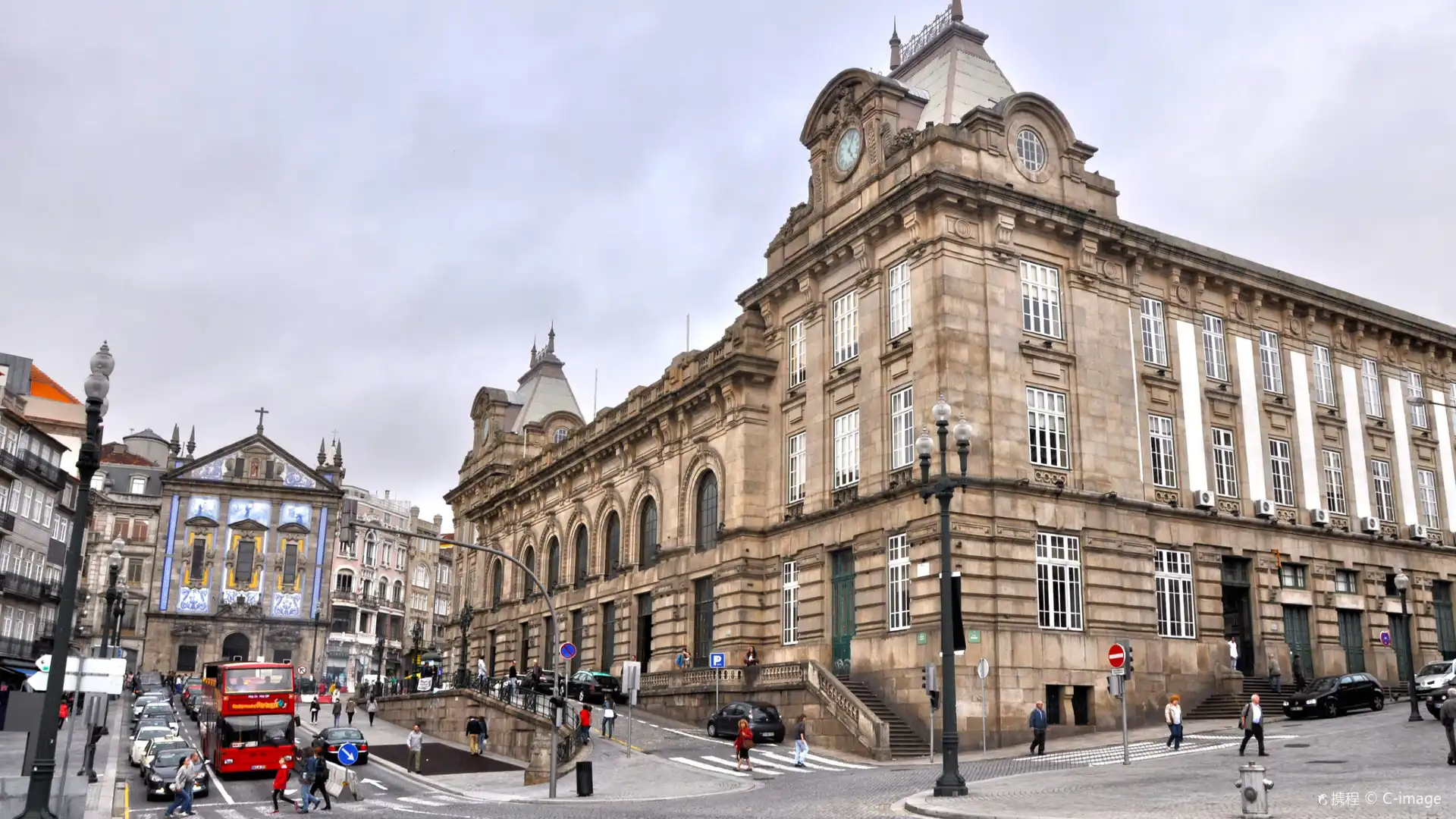 Hotels near São Bento Station