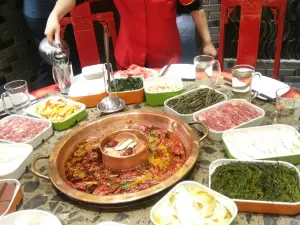 川西坝子红码头火锅(玉龙店)