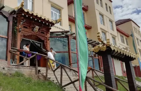 紮藏牧布風情吧